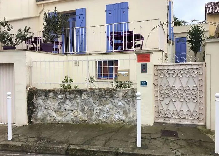 4 Schlafzimmer By Interhome Тулон